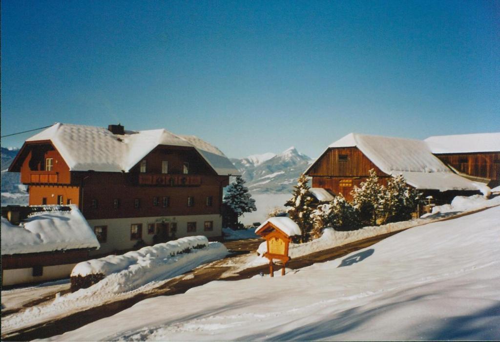 Pension Bauernhof Baumgartner Stanahof Fresach Exterior photo